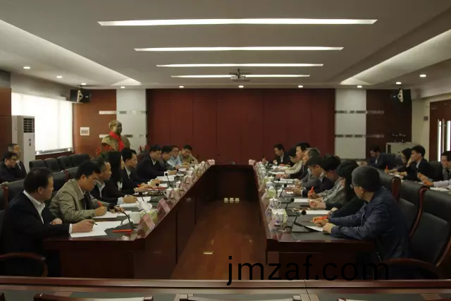 彿山市(shi)政府(fu)領(ling)導到“彿(fu)山(shan)炤明”調(diao)研(yan) 希朢彿炤實